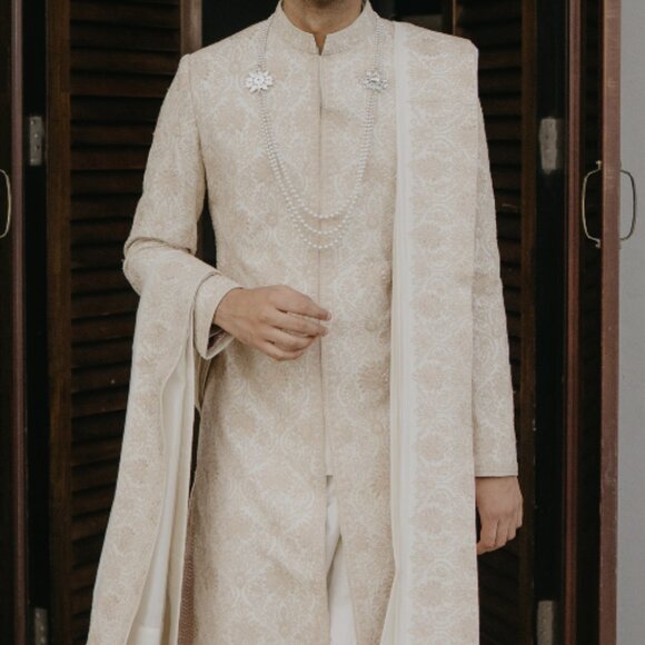 Anita Dongre Sherwani - Picture 2 of 4